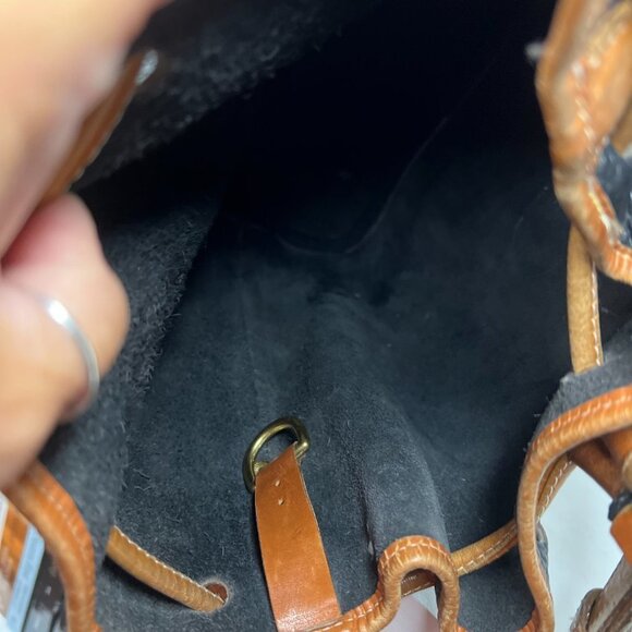 Dooney & Bourke Women's Drawstring Shoulder Bag Handbag Multicolor Size Medium - Picture 9 of 9